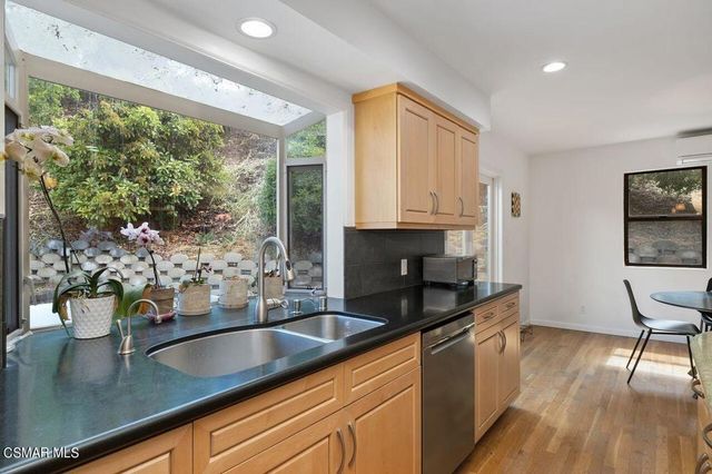 21705 Entrado Drive, Topanga, CA 90290