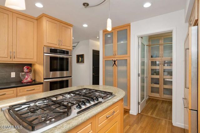 21705 Entrado Drive, Topanga, CA 90290