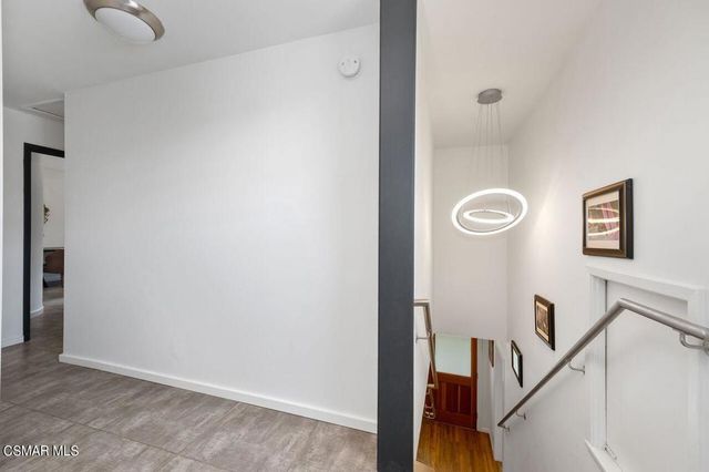 21705 Entrado Drive, Topanga, CA 90290