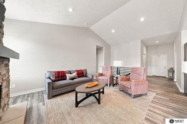 3747 Broadbear Road, Lincoln, NE 68516