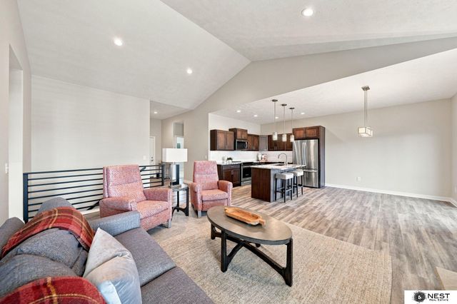 3747 Broadbear Road, Lincoln, NE 68516