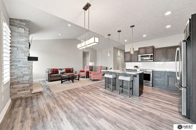 3747 Broadbear Road, Lincoln, NE 68516