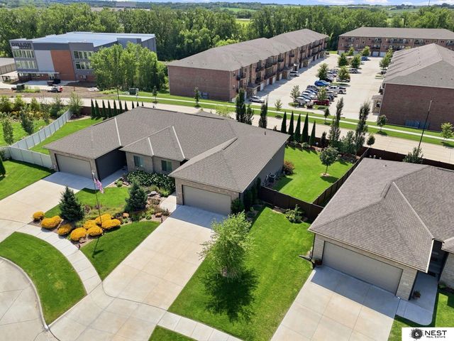 3747 Broadbear Road, Lincoln, NE 68516