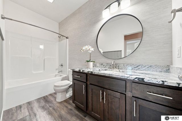 3747 Broadbear Road, Lincoln, NE 68516