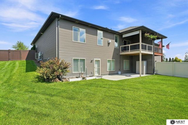 3747 Broadbear Road, Lincoln, NE 68516