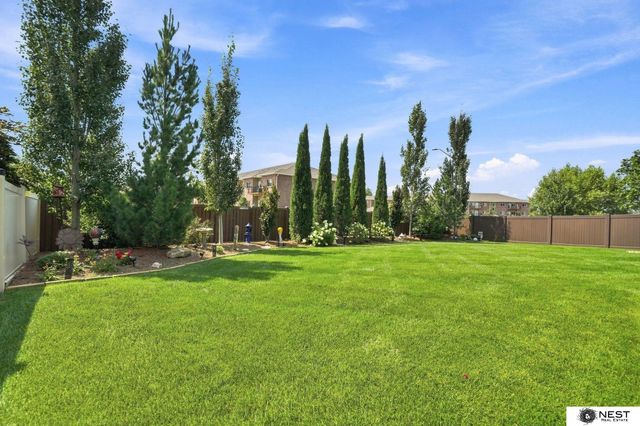 3747 Broadbear Road, Lincoln, NE 68516