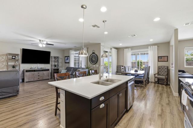 1200 Grand Junction Way, Roseville, CA 95747