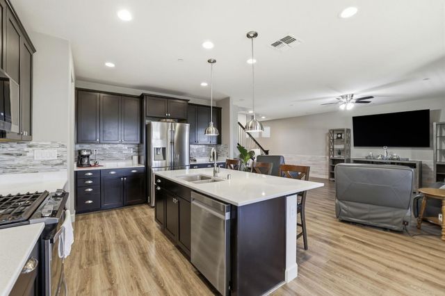 1200 Grand Junction Way, Roseville, CA 95747