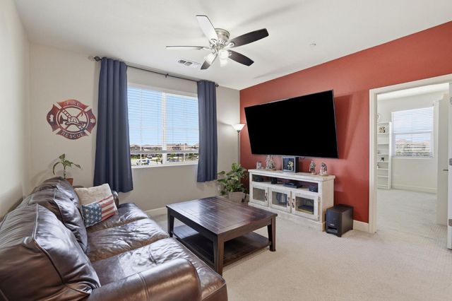 1200 Grand Junction Way, Roseville, CA 95747