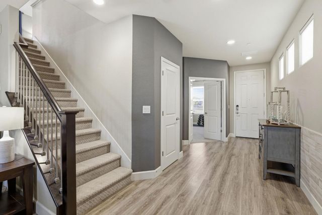 1200 Grand Junction Way, Roseville, CA 95747
