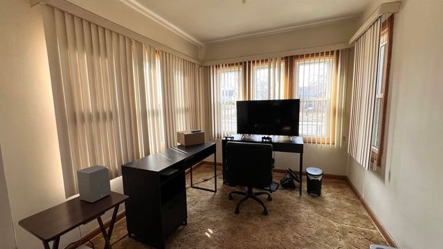 513 3rd Avenue, Charles City, IA 50616