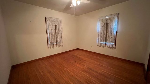 513 3rd Avenue, Charles City, IA 50616