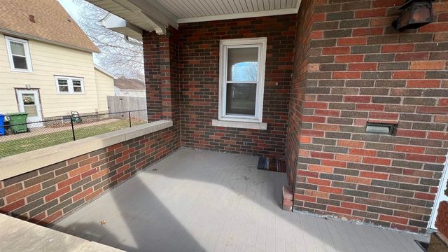 513 3rd Avenue, Charles City, IA 50616