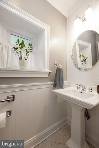 727 W BALTIMORE PIKE, Kennett Square, PA 19348