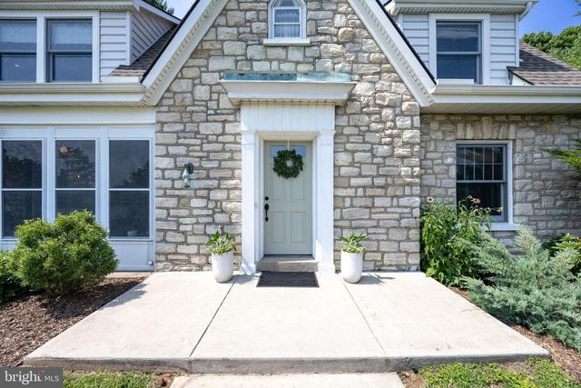 727 W BALTIMORE PIKE, Kennett Square, PA 19348