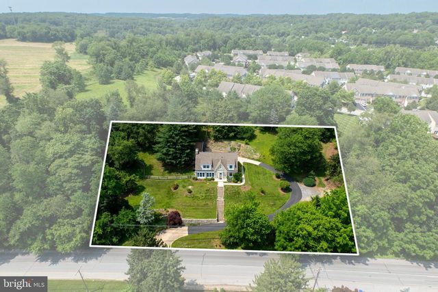 727 W BALTIMORE PIKE, Kennett Square, PA 19348