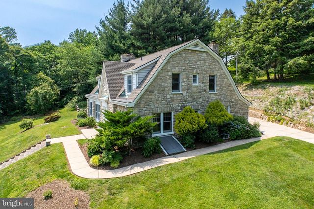 727 W BALTIMORE PIKE, Kennett Square, PA 19348