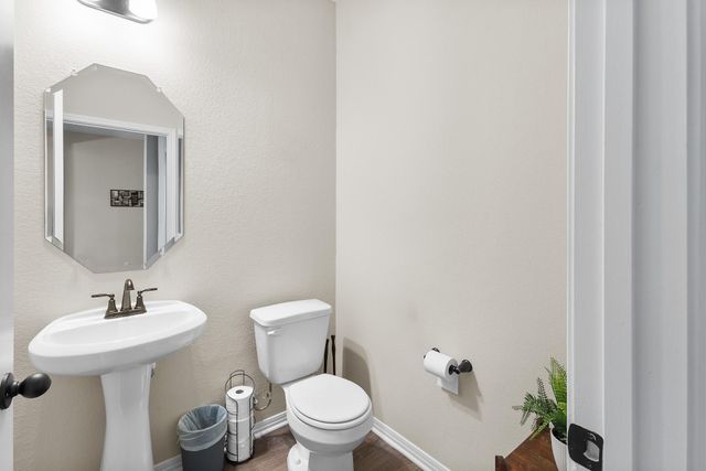 229 Treadwell LN, Kyle, TX 78640