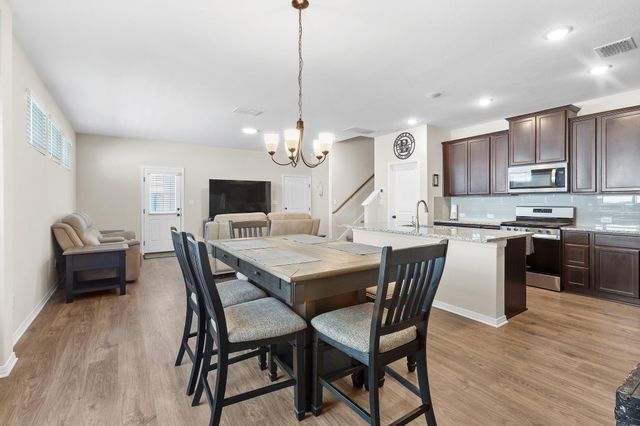 229 Treadwell LN, Kyle, TX 78640