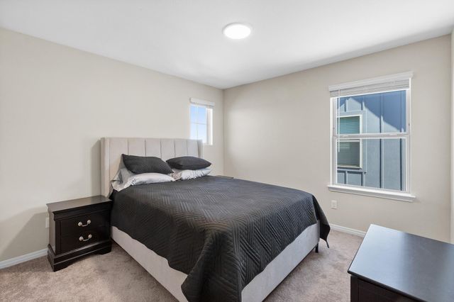 229 Treadwell LN, Kyle, TX 78640