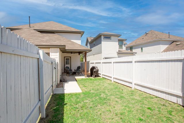 229 Treadwell LN, Kyle, TX 78640