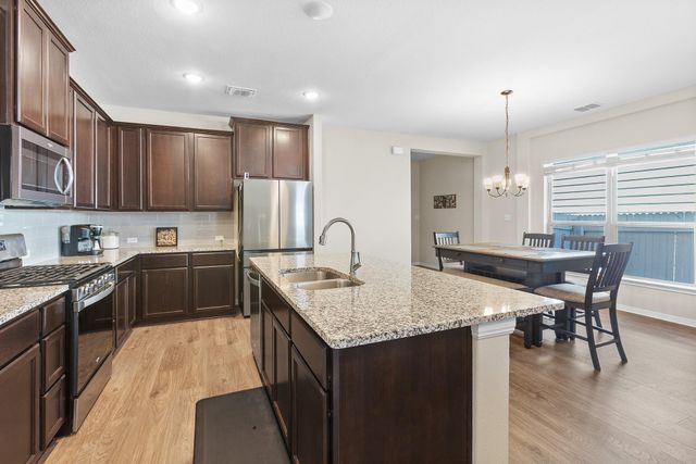 229 Treadwell LN, Kyle, TX 78640