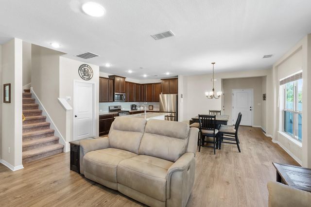 229 Treadwell LN, Kyle, TX 78640