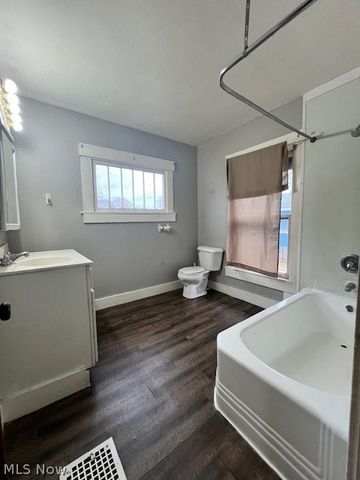 1432 Louisiana Avenue NW, Canton, OH 44703