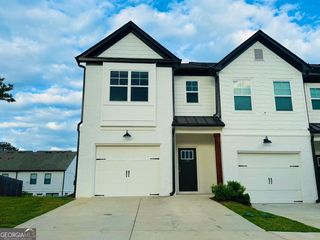 124 Auburn Run Lane, Auburn, GA 30011