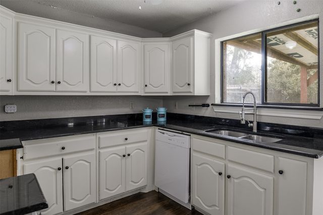 1601 Arlington Drive, Corsicana, TX 75110