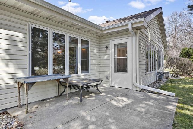 15 Saukdale Trail, Madison, WI 53717