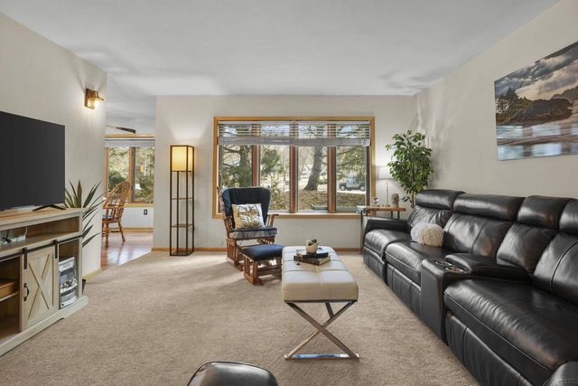 15 Saukdale Trail, Madison, WI 53717