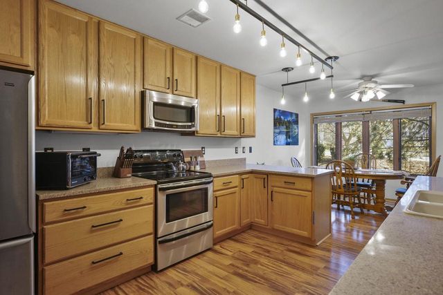 15 Saukdale Trail, Madison, WI 53717