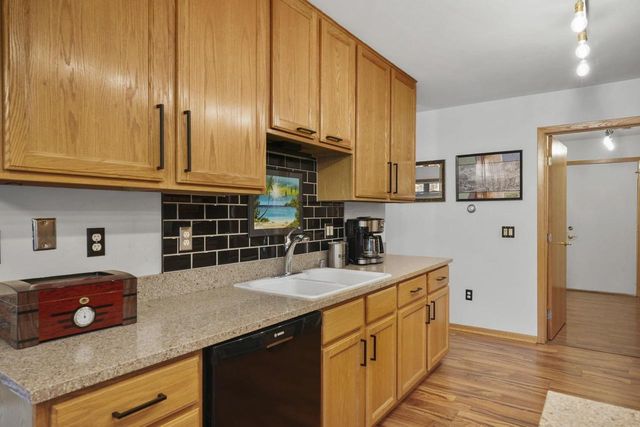 15 Saukdale Trail, Madison, WI 53717