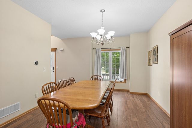 6906 Lewis Carroll Court, Johnston, IA 50131