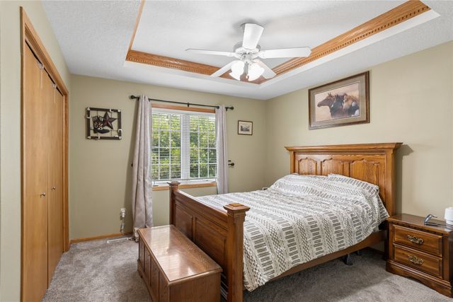 6906 Lewis Carroll Court, Johnston, IA 50131