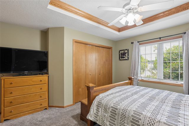 6906 Lewis Carroll Court, Johnston, IA 50131
