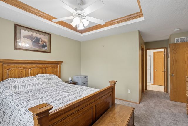 6906 Lewis Carroll Court, Johnston, IA 50131