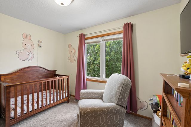 6906 Lewis Carroll Court, Johnston, IA 50131