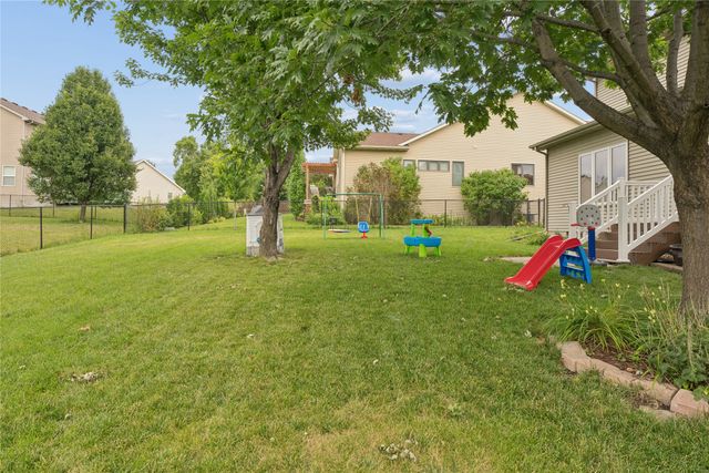 6906 Lewis Carroll Court, Johnston, IA 50131