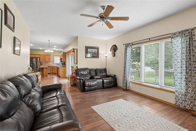 6906 Lewis Carroll Court, Johnston, IA 50131