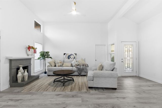 9005 La Prada Drive, Dallas, TX 75228