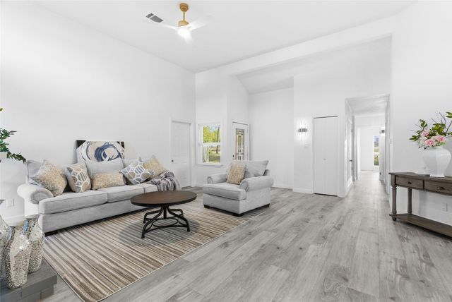 9005 La Prada Drive, Dallas, TX 75228