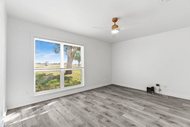 9005 La Prada Drive, Dallas, TX 75228