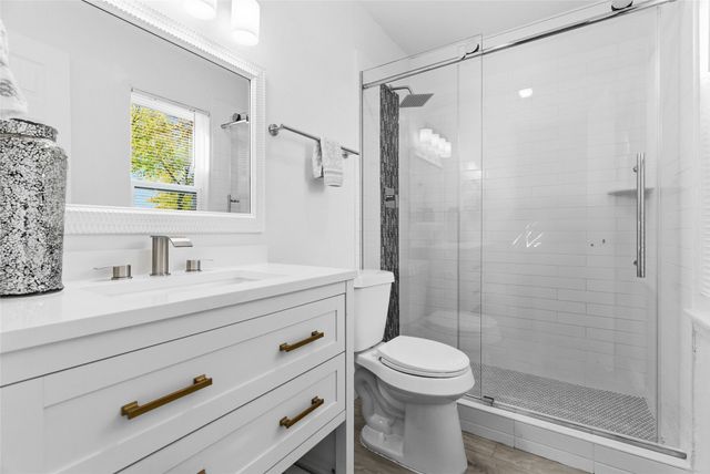 9005 La Prada Drive, Dallas, TX 75228