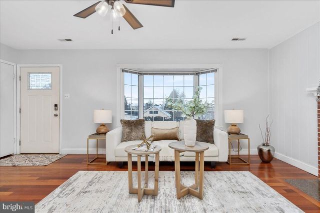 8301 SHARON DR, Frederick, MD 21704