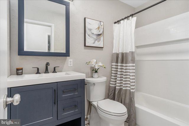 8301 SHARON DR, Frederick, MD 21704