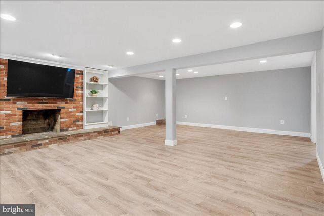 8301 SHARON DR, Frederick, MD 21704