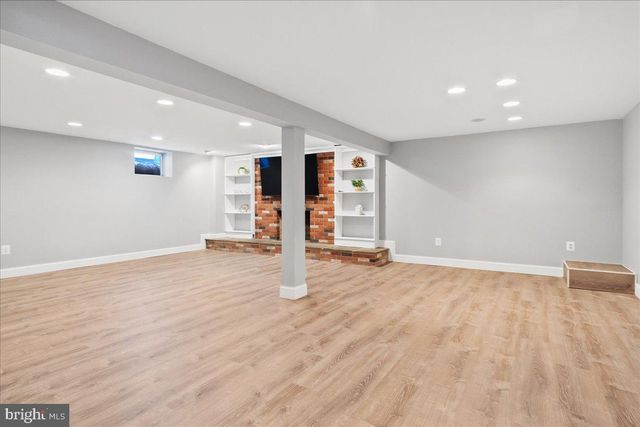 8301 SHARON DR, Frederick, MD 21704