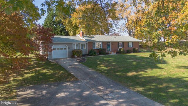 8301 SHARON DR, Frederick, MD 21704